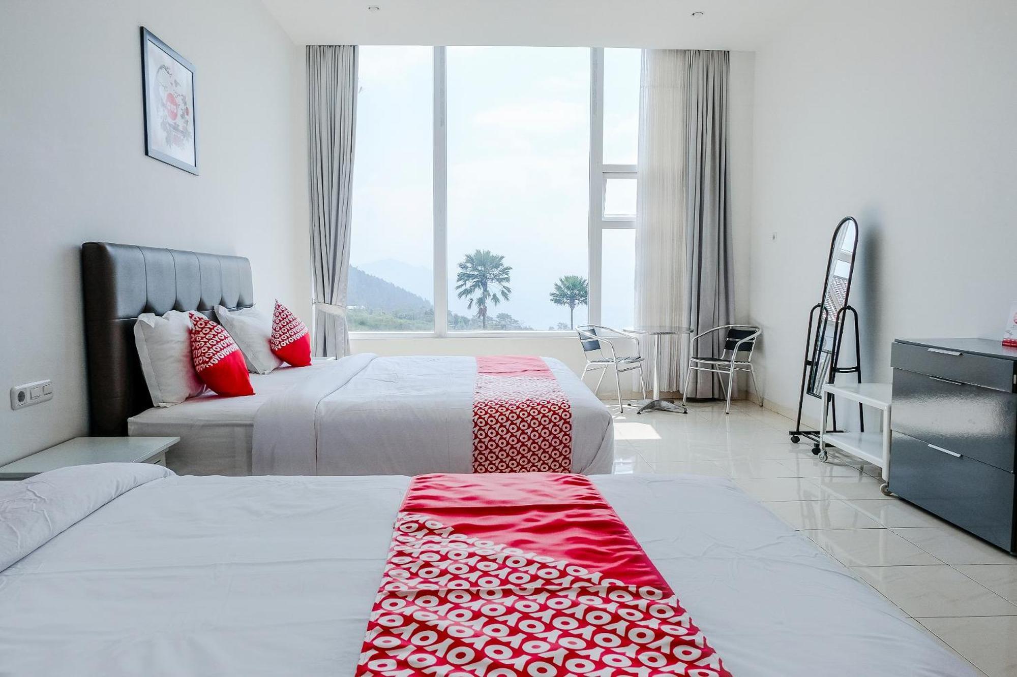 Oyo 1194 Villa Bukit Panderman Residence Batu  Extérieur photo