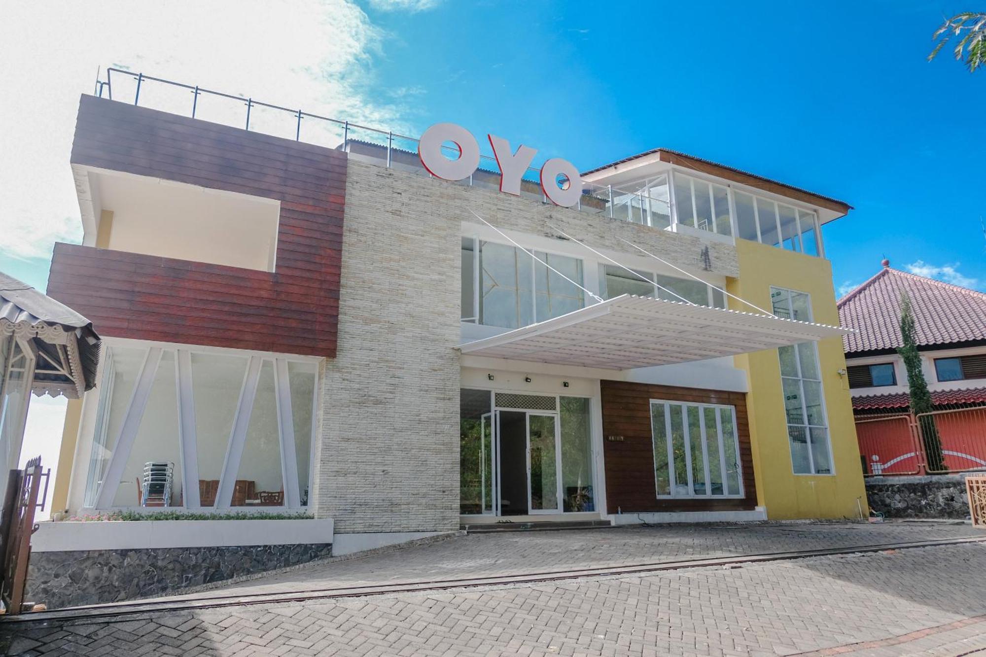 Oyo 1194 Villa Bukit Panderman Residence Batu  Extérieur photo